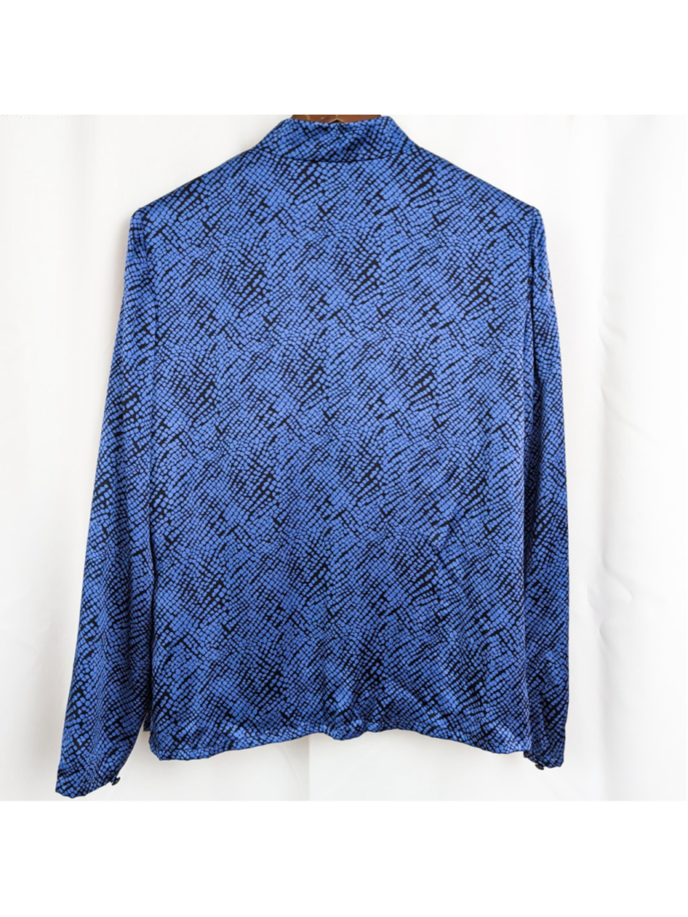 Vintage Silk Blue Scale Patterned Top 12 - Picture 5 of 6